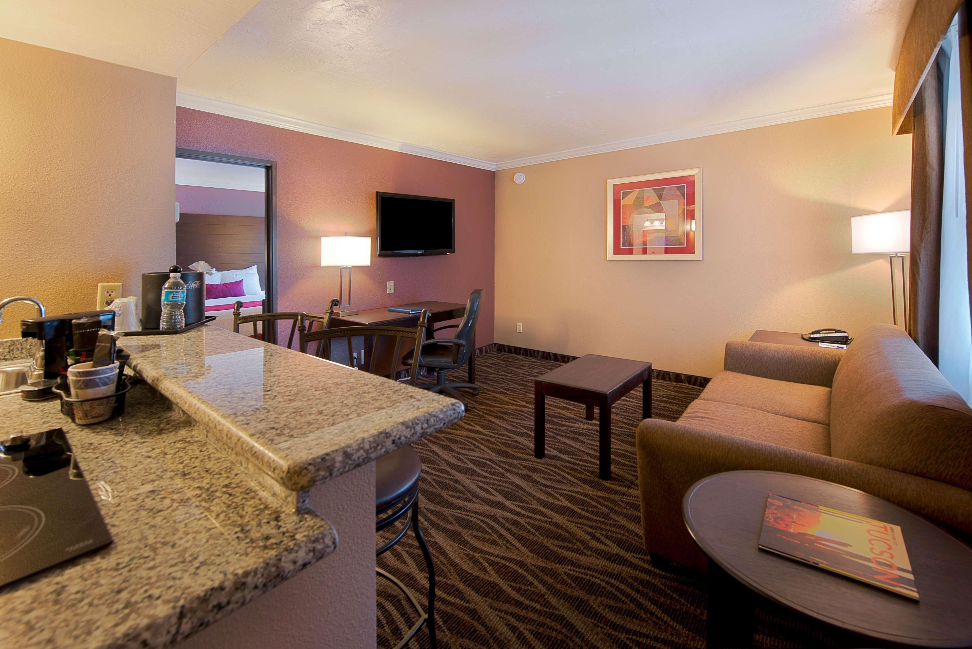 Best Western Innsuites Tucson Foothills Hotel & Suites Casas Adobes Экстерьер фото