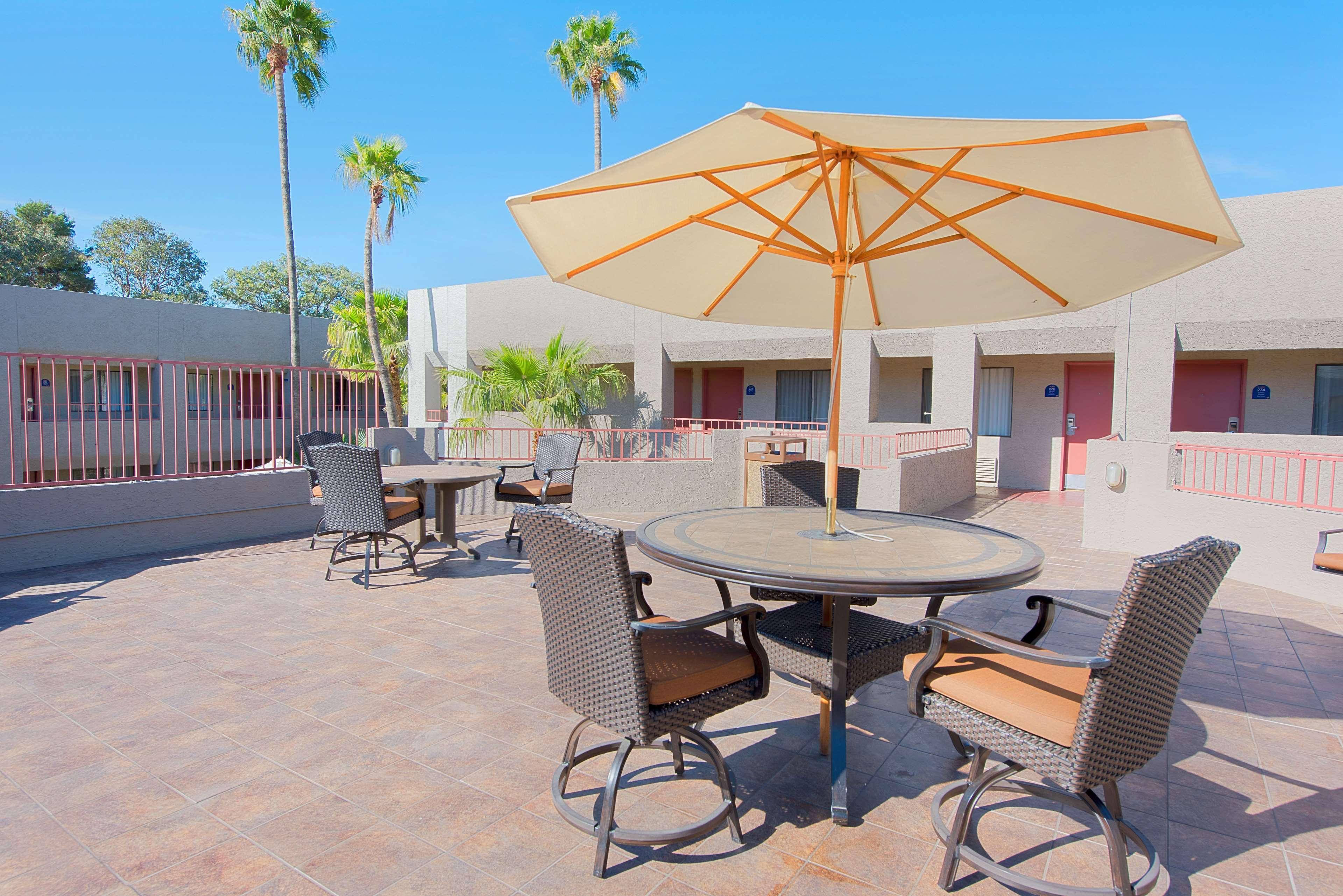 Best Western Innsuites Tucson Foothills Hotel & Suites Casas Adobes Экстерьер фото