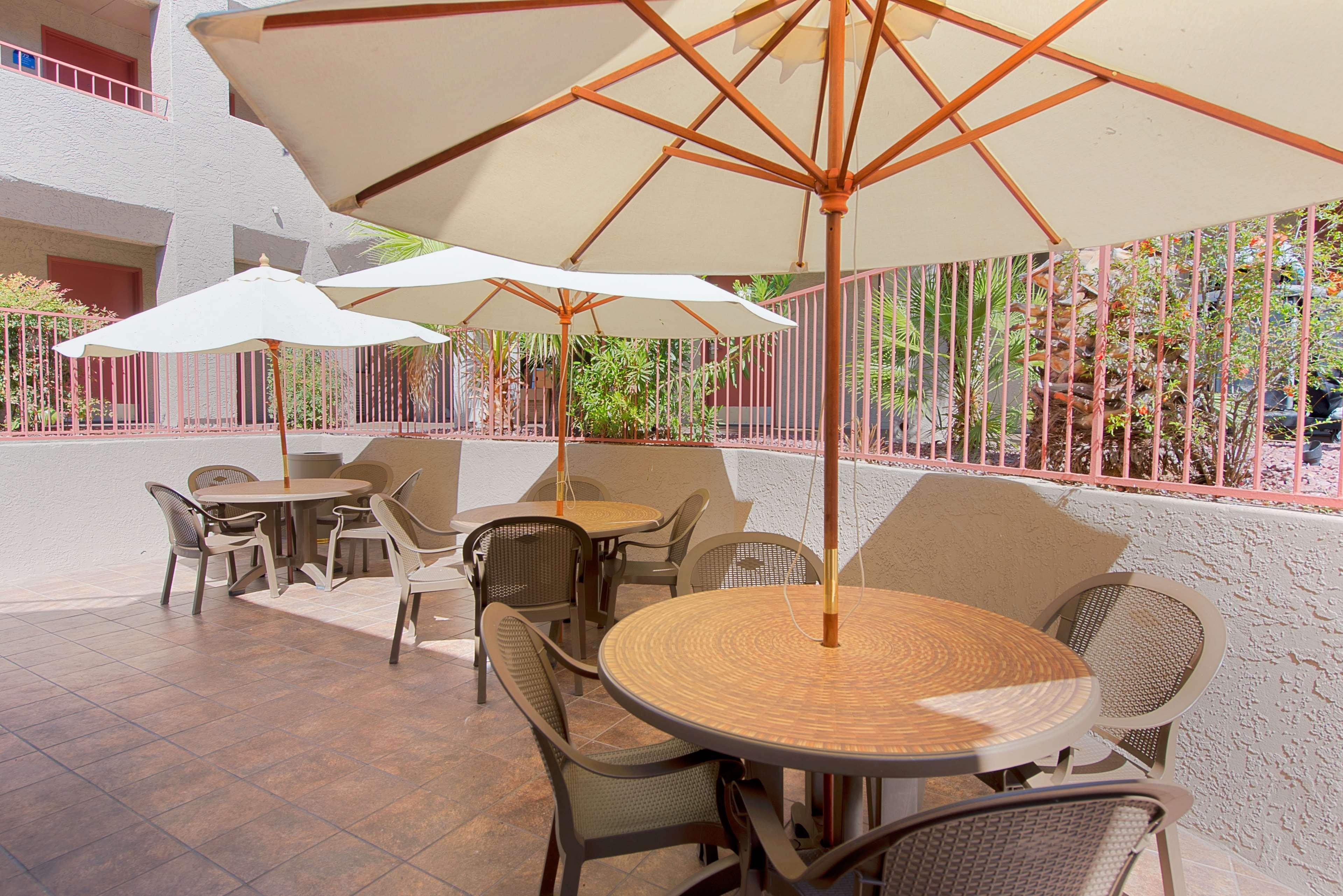 Best Western Innsuites Tucson Foothills Hotel & Suites Casas Adobes Экстерьер фото
