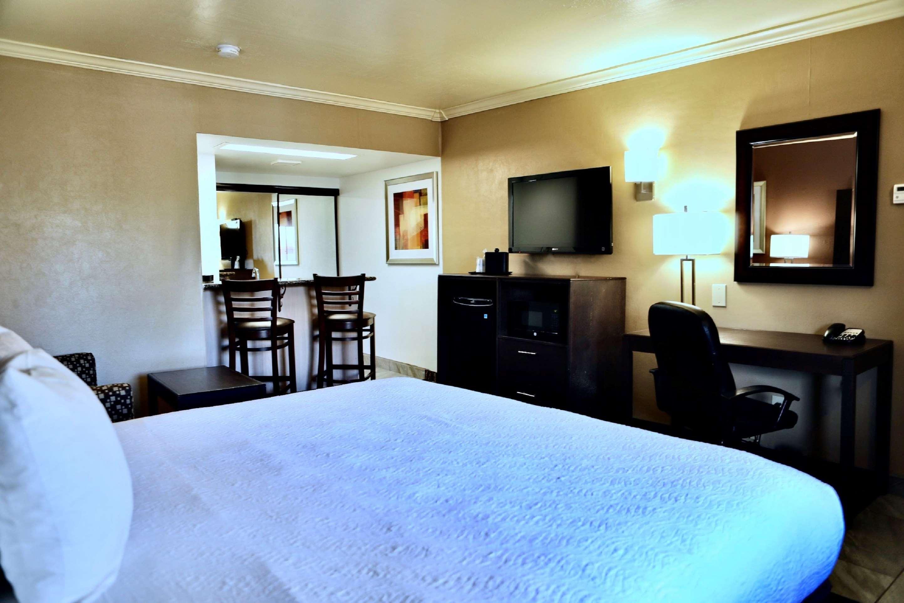 Best Western Innsuites Tucson Foothills Hotel & Suites Casas Adobes Экстерьер фото