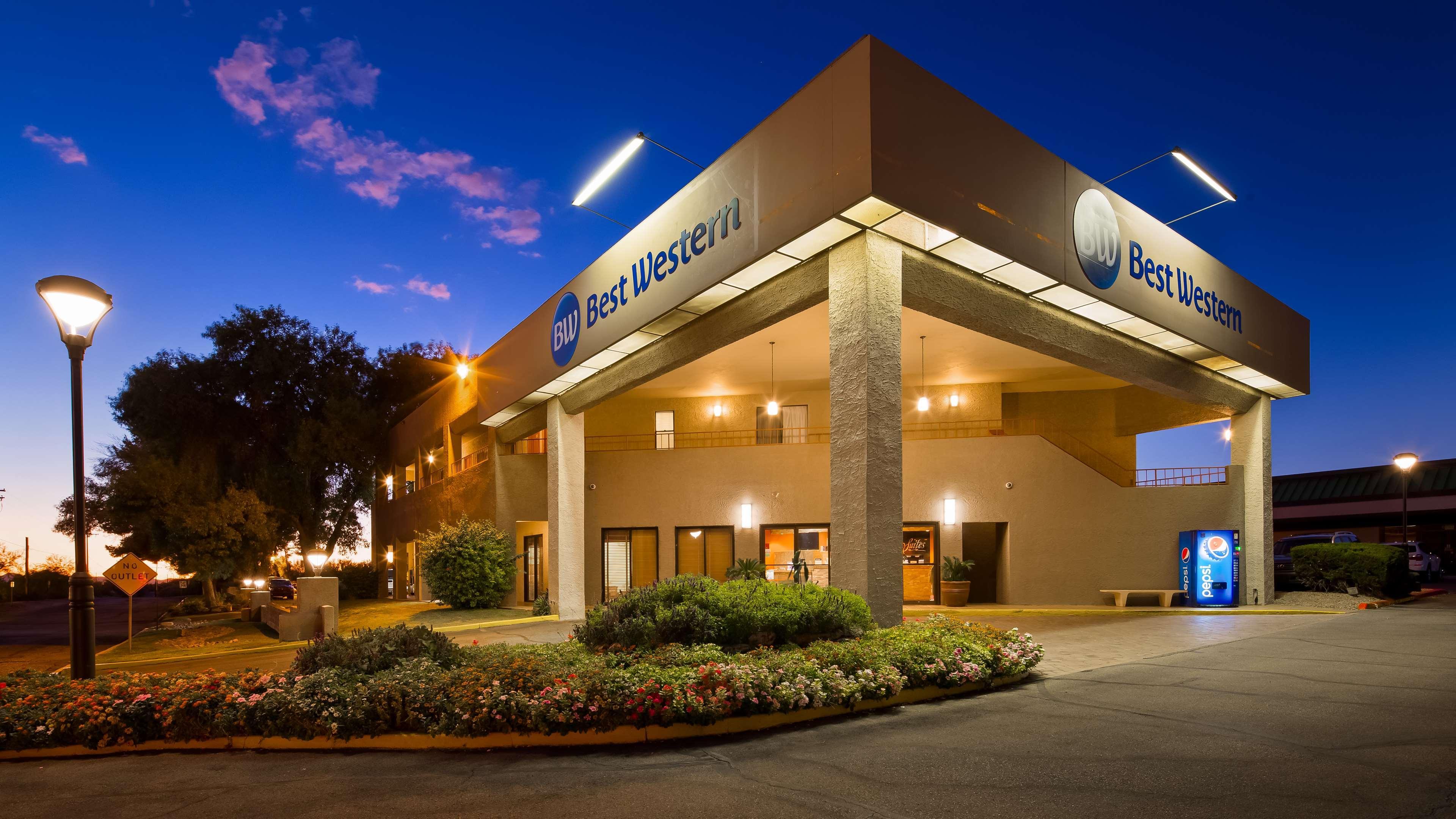 Best Western Innsuites Tucson Foothills Hotel & Suites Casas Adobes Экстерьер фото