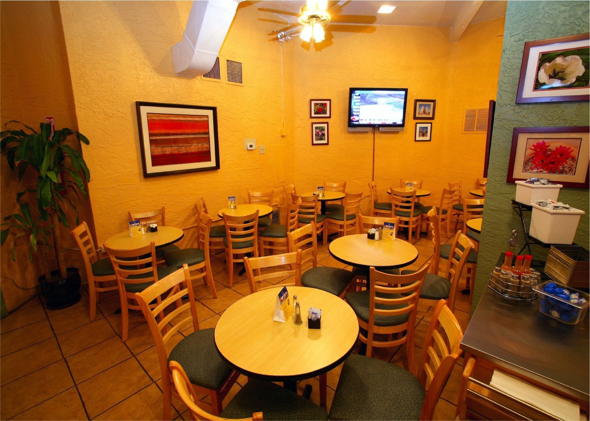 Best Western Innsuites Tucson Foothills Hotel & Suites Casas Adobes Ресторан фото